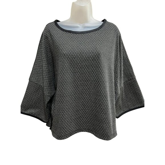 Max Studio London Black & White Diamond Patterned Poncho Sweater Top W/ 3/4 Slee - Picture 2 of 10